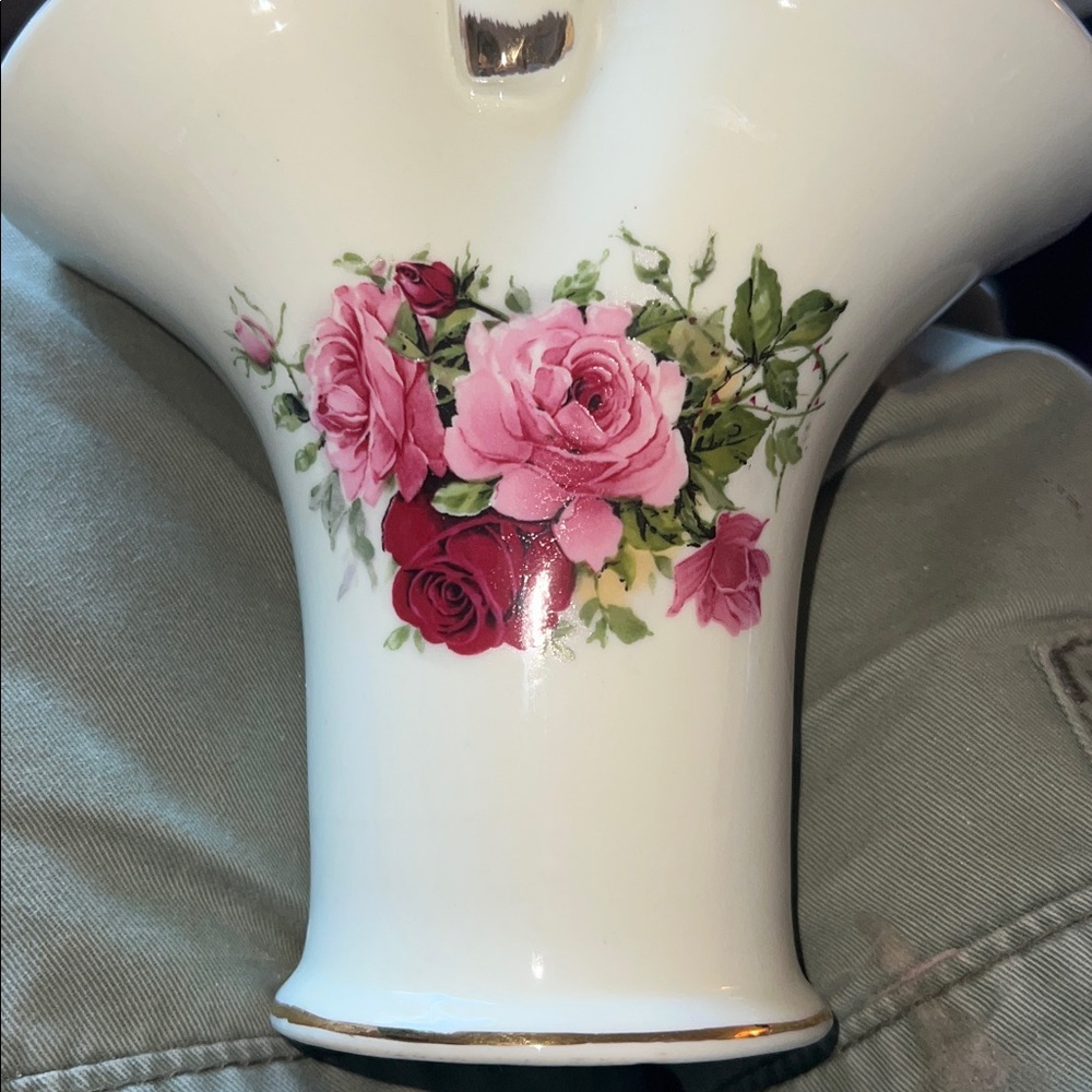 Formalities by Baum Bros Vintage Ceramic Floral Rose Basket Vase Trimmed in Gold - Picture 9 of 14